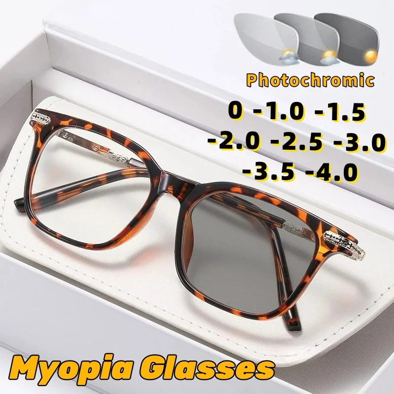 

Casual Square-Frame Photochromic Myopia Glasses Comfortable and Durable Anti-Blue Light Eyewear Minus Diopter 0 To -4.0