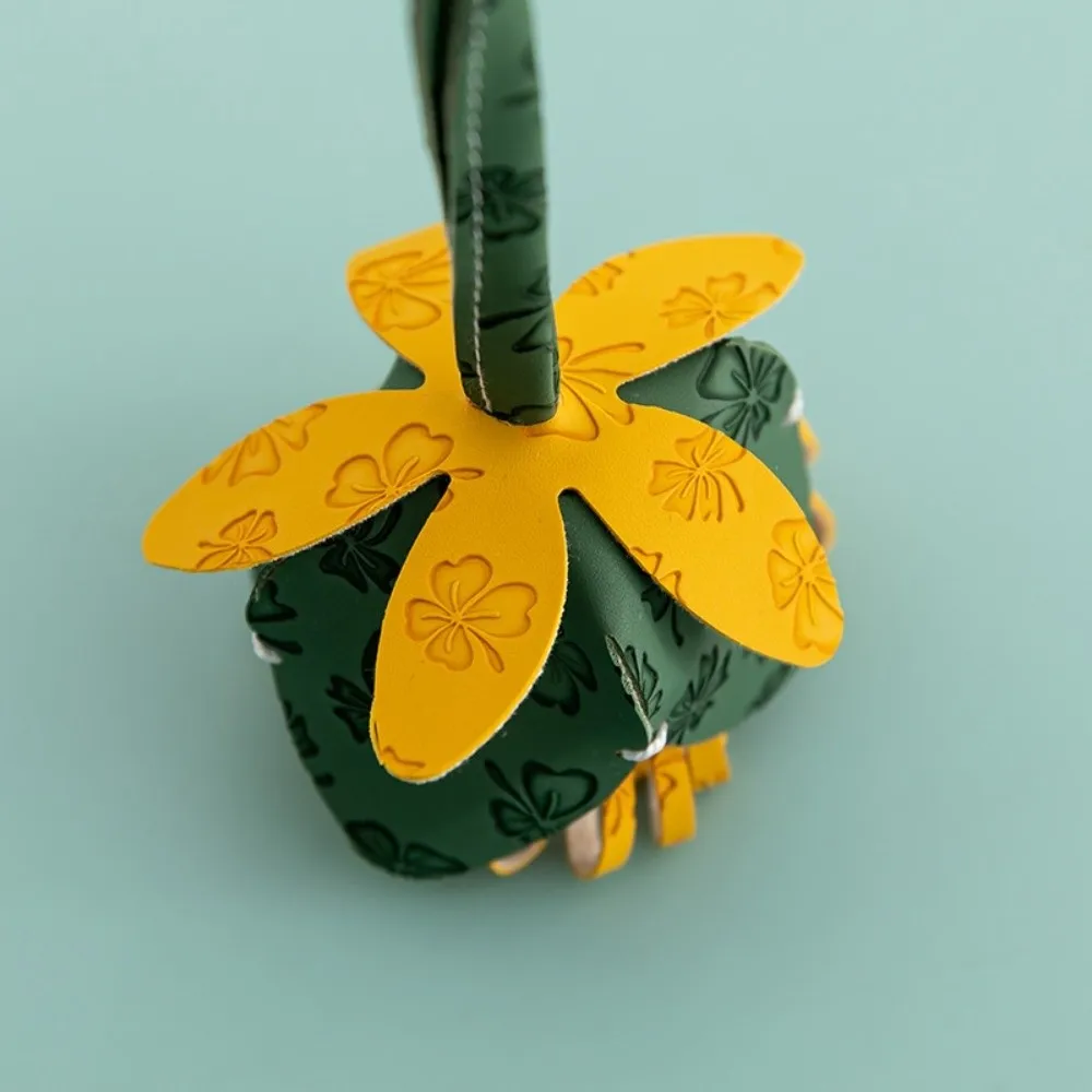 الكورية نمط بو الجلود زهرة قلادة اليدوية أقحوان الجلود زهرة المفاتيح شخصية رائعة بولي Floral الأزهار كيرينغ