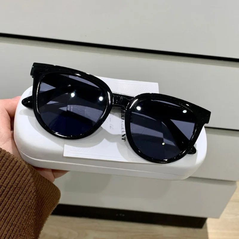 New Fashion Oval Sunglasses Elegant Large Frame Sunglasses Retro Brand Style Glasses Men and Women Shades UV400 Eyewear