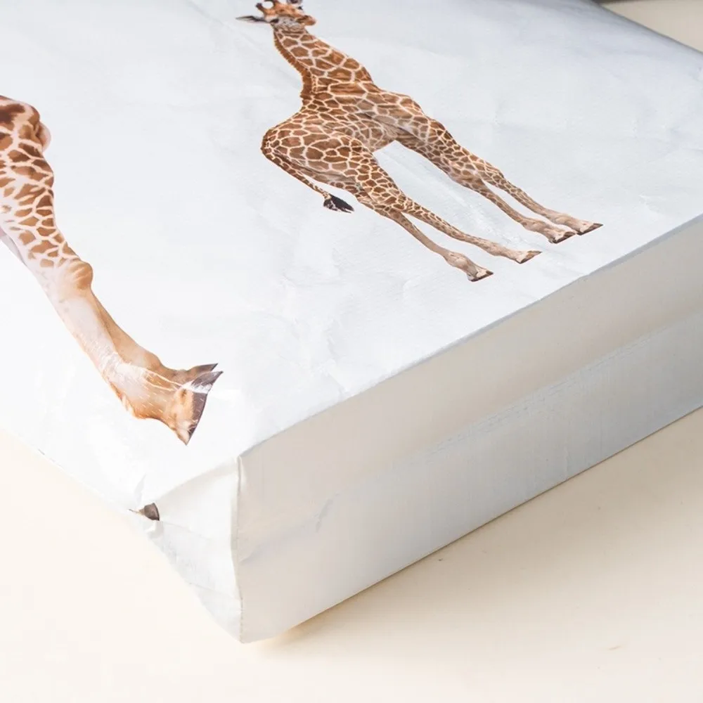 Creative Cartoon Printed Giraffe Tote Bag Waterproof Woven Shopping Tote Bag Lightweight Moisture-proof Travel Storage Bag Gift
