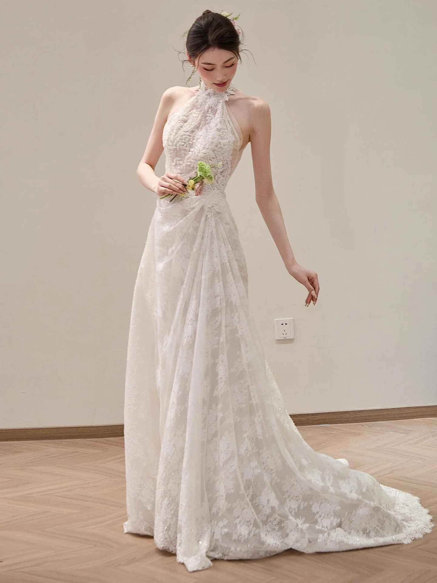 

Elegant Lace Bridal Gown Neck Hanging Style Wedding Dress Fairy Tale Forest System Small Train Tailor Made for Bride Entrance
