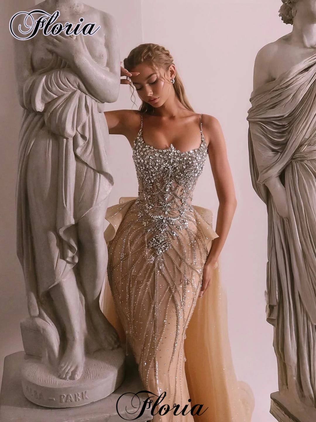 New Champagne Celebrity Dresses Elegant Spaghetti Crystals Shiny Prom Dresses Mermaid Coutures Gown Vestidos De Noche Customized