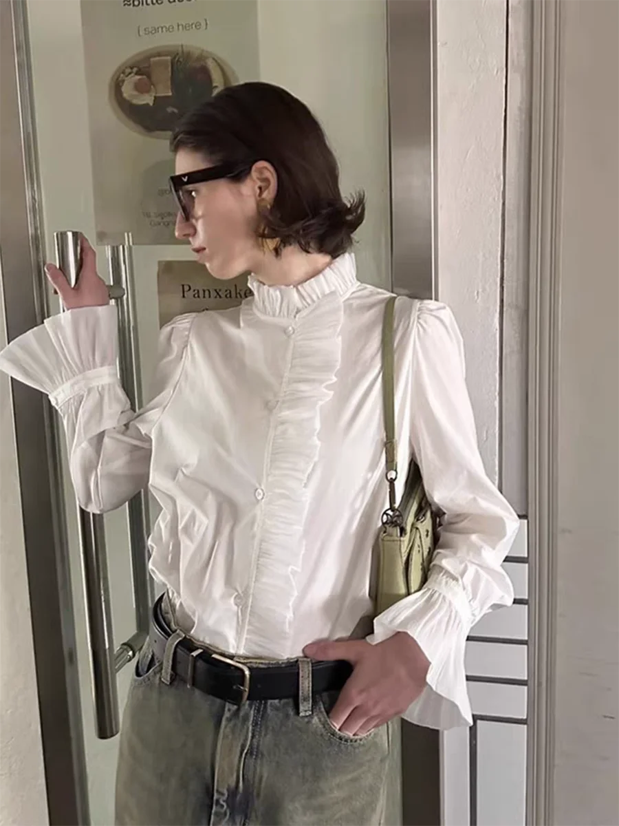 Elegante weiße Damenbluse, ausgestellte Ärmel, Knopfleiste, langärmeliges Hemd mit Stehkragen, europäischer Stil, All-Match-Retro-Oberteil für Damen