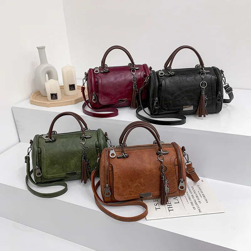 Fashion Women Shoulder Crossbody Bag Ladies Tassel Designer Purse and Handbag Casual Female Large Capacity Boston Messenger Bags