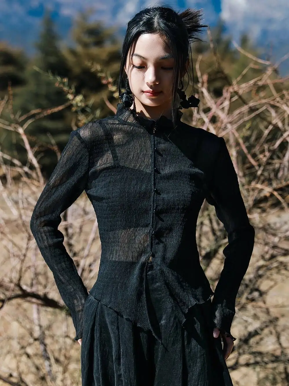 UMI MAO เรโทรท็อปเนื้อชีฟองมุมมองเสื้อแขนยาวผู้หญิงฤดูร้อนไม่สม่ำเสมอครีมกันแดดเสื้อบางเสื้อคลุมคาร์ดิแกน