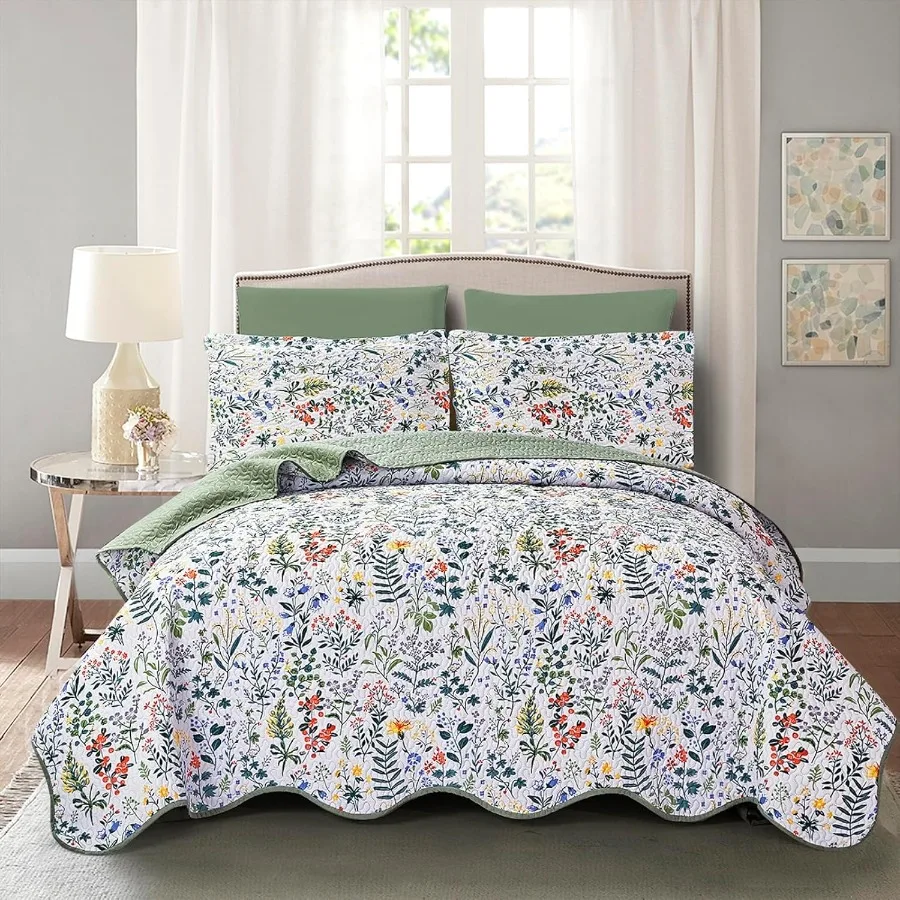 

Queen Size Bedspreads for Summer and All Seasons Lightweight Microfiber Quilt Set with Soft Touch and Classic Small Floral Patt