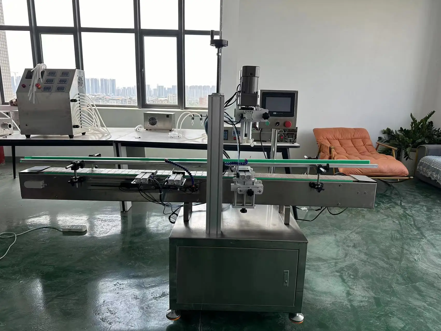 High-Speed Automatic Tabletop Liquid Filling Capping Machine Efficient Stable Screw Capping. Plastic Glass Electric Pump