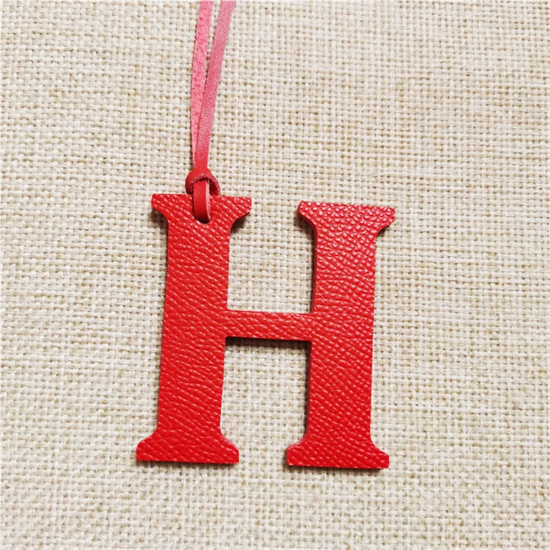 Wholesale Luxury Genuine Leather D E F G H Initial Capital English Letter Keychain Backpack Pendant Ladies Women Bag Charm