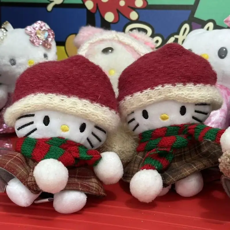 ตุ๊กตาแมวคิตตี้หมวกแดงน่ารัก ของเล่นตุ๊กตาขนาดเล็ก จี้ห้อยกระเป๋า ของตกแต่งพวงกุญแจ ตุ๊กตาขนนุ่มน่ารัก ของขวัญคริสต์มาสสำหรับฤดูหนาวและเทศกาลคริสต์มาส