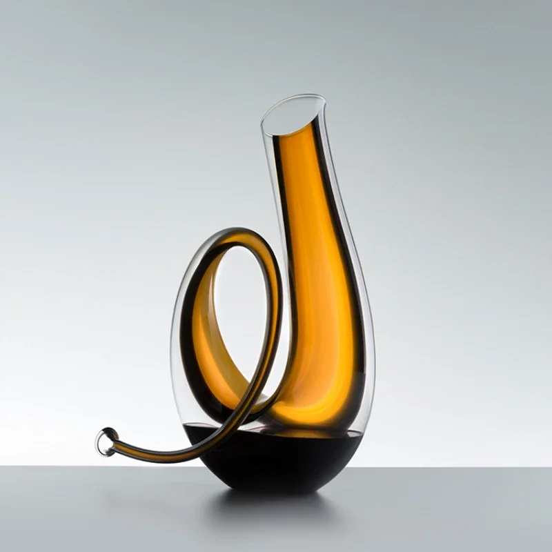 

Artistic decanter, hand-blown