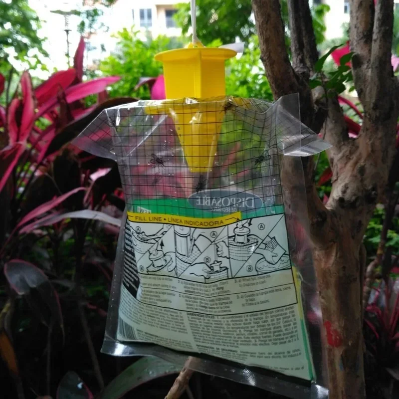 Fly Trap Device with Traps Fly Control Pest Control Fly Disposable Outdoor Kill Fly Catcher with Insecticide Attractant Insect