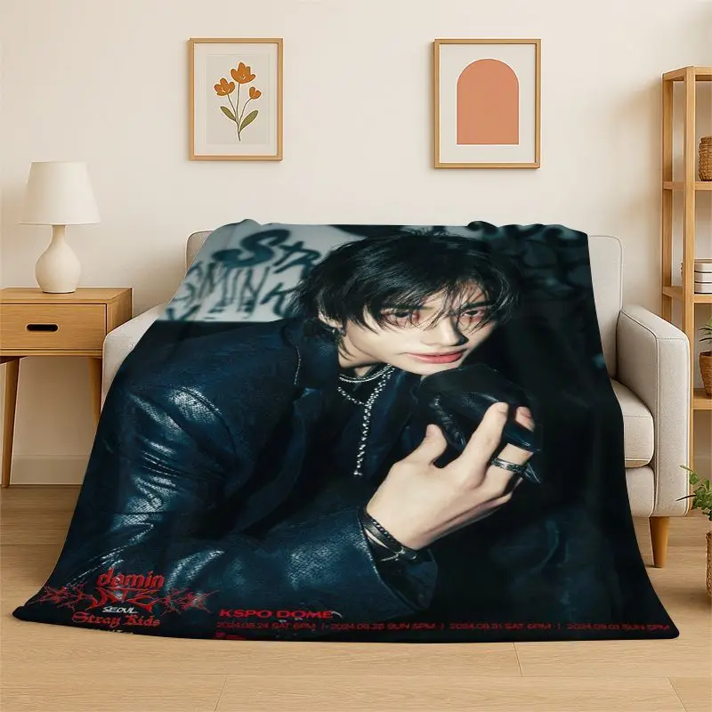 3D Kpop H-Hyunjin Music Star Flannel Blanket Soft Warm Throw Blanket for Bedroom Living Room Bed Travel office Picnic Fest Gift