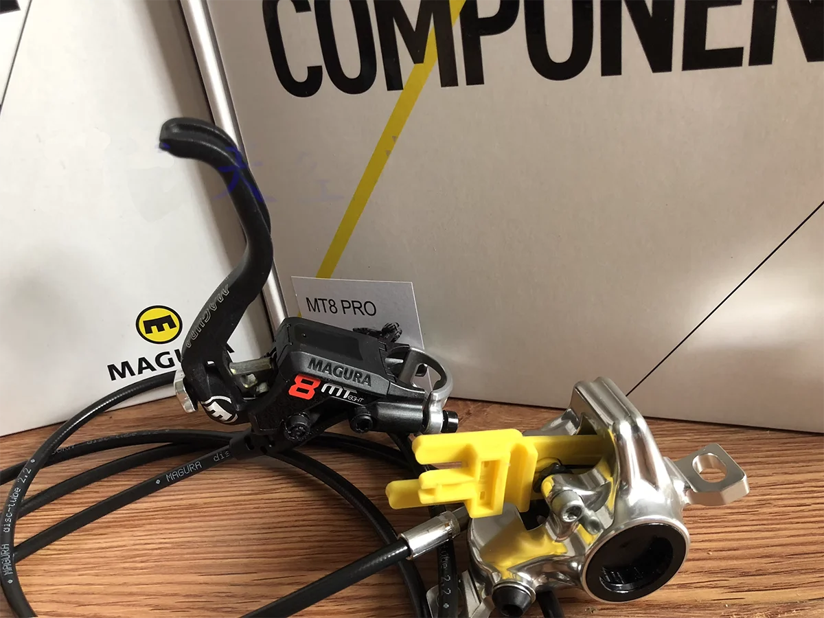 Magura MT8 PRO Hydraulic brake LIGHTWEIGHT BRAKE, MAXIMUM PERFORMANCE Carbotecture SL housing