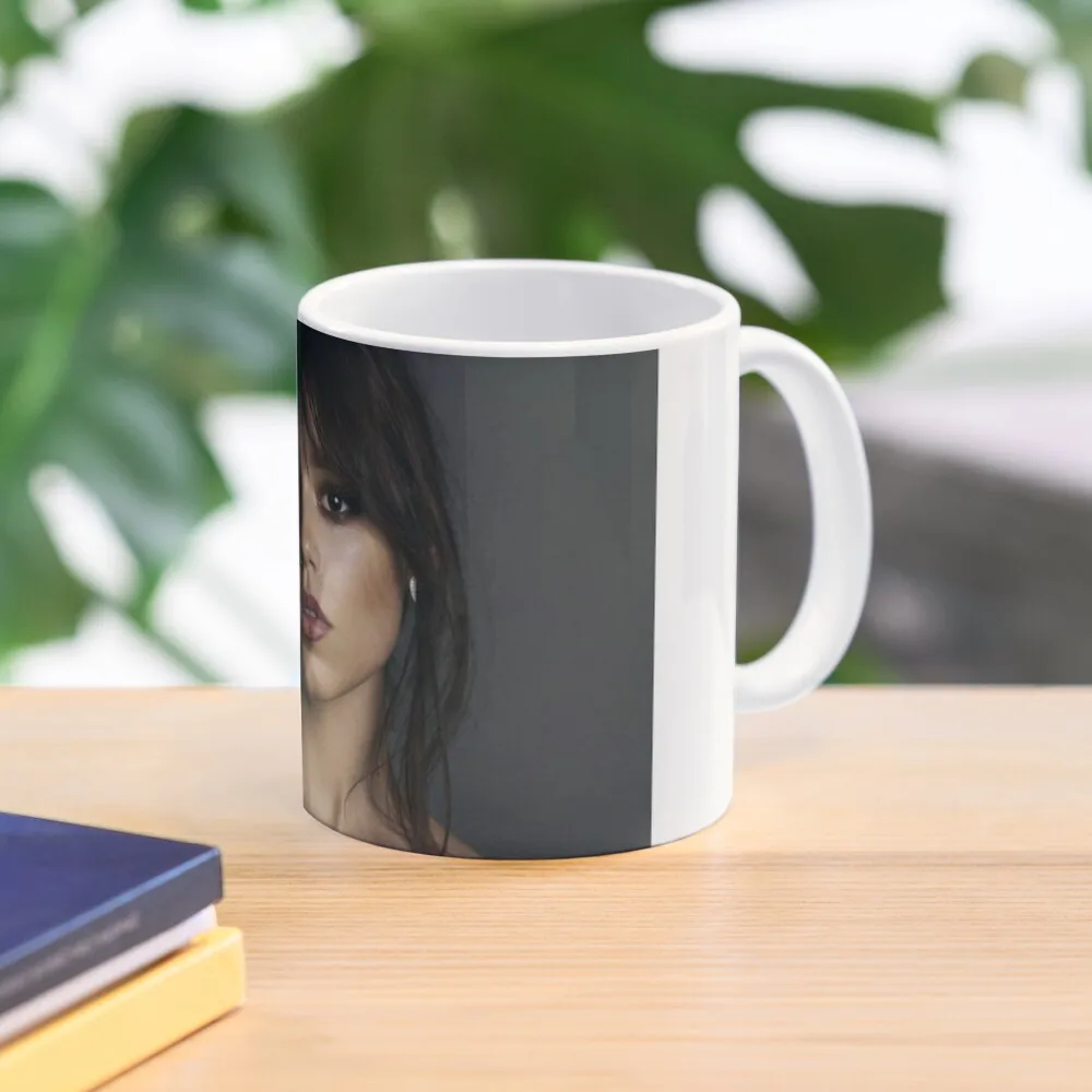 Jenna Ortega Classic  Mug Handle Round Tea Drinkware Picture Coffee Gifts Image Photo Simple Design Printed Cup