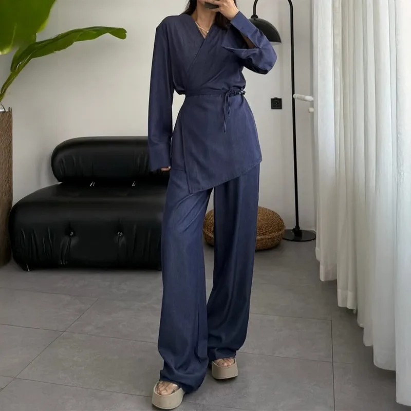 

Simple Style V-neck Waist-hugging Long-sleeved Top High Waist Wide-leg Pants Two-piece Set for Women