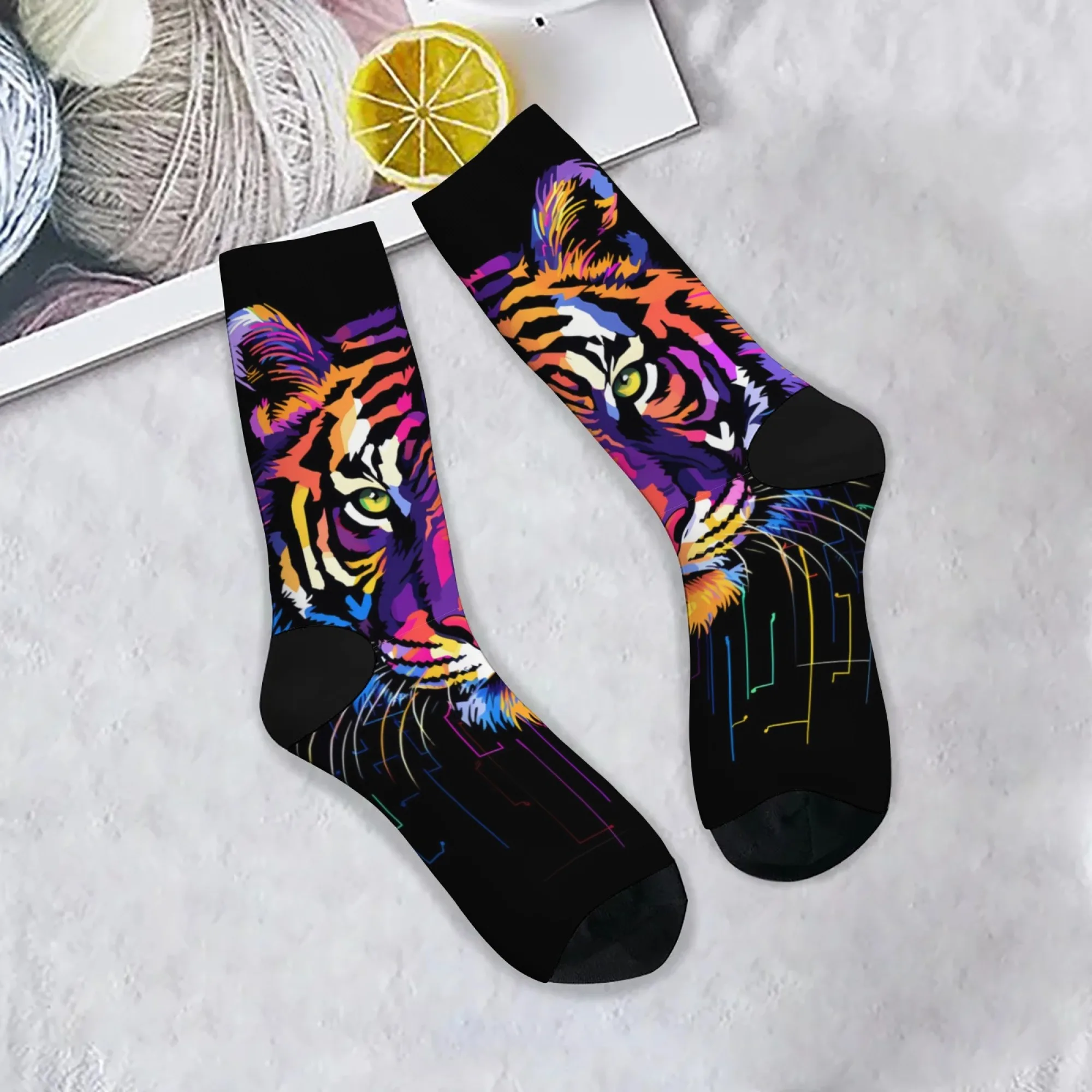 Neuartige bedruckte Socken im Harajuku-Retro-Tiger-Pop-Art-Stil, Street-Hip-Hop-Crew-Socken, bequeme, atmungsaktive und rutschfeste Socken.