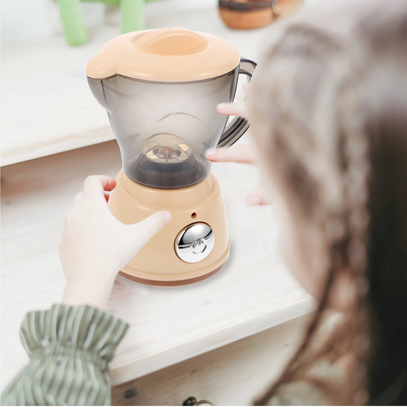 1 Stück niedlicher Mini-Entsafter für Kinder, bezaubernde Desktop-Dekoration, leichtes Spielzeug zum Anfassen, mit Soundeffekten, Kunststoff-Küche