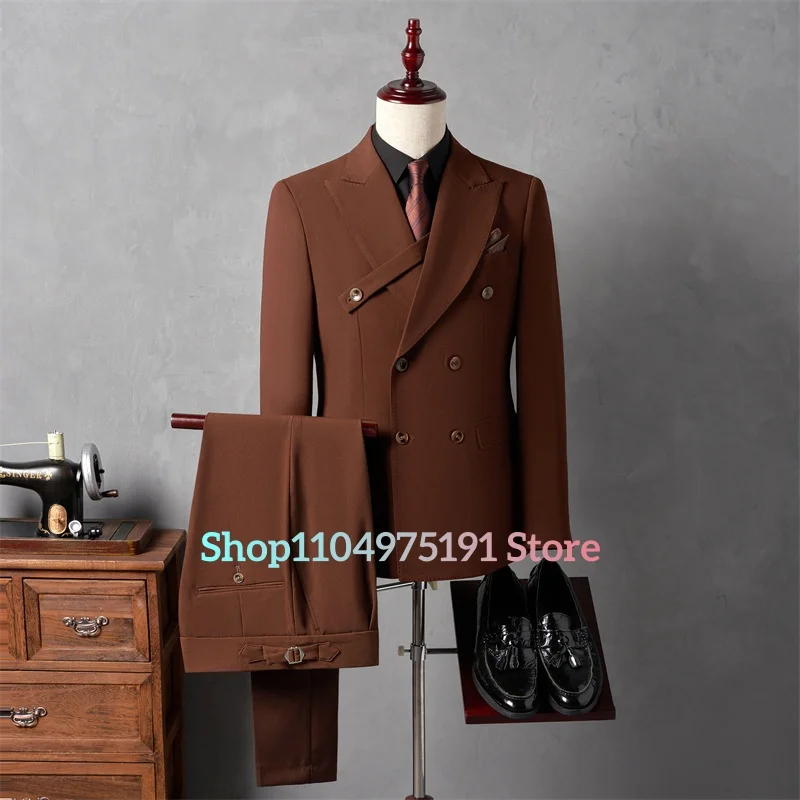 ชุดสูททรงเข้ารูปคุณภาพสูงแบบกระดุมสองแถว ชุดสูทลำลองสำหรับผู้ชายทันสมัย ชุดสูทผู้ชายแบบ 2 ชิ้น (เสื้อสูท+กางเกง) ชุดทักซิโด้สำหรับงานแต่งงาน