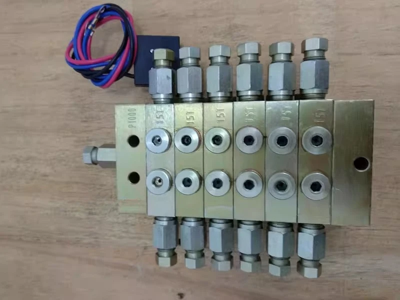 

With detection switch, with micro switch 1000 progressive distributor, one in 12 out