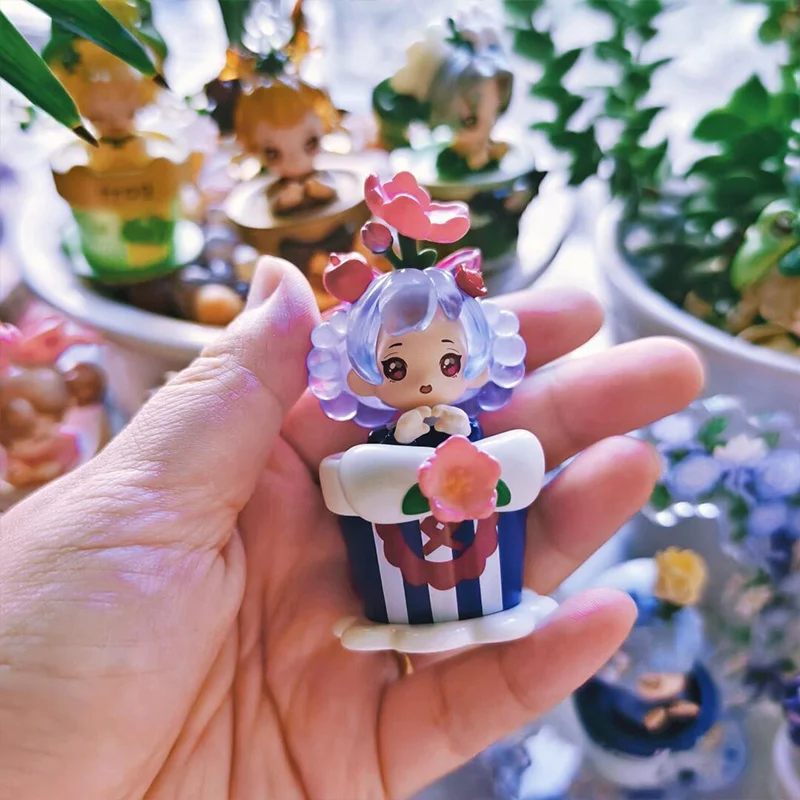 

Новая натуральная милая серия Emilya Momoji Miracle Garden, слепая коробка, милая креативная аниме-фигурка, кукла, изысканные настольные украшения