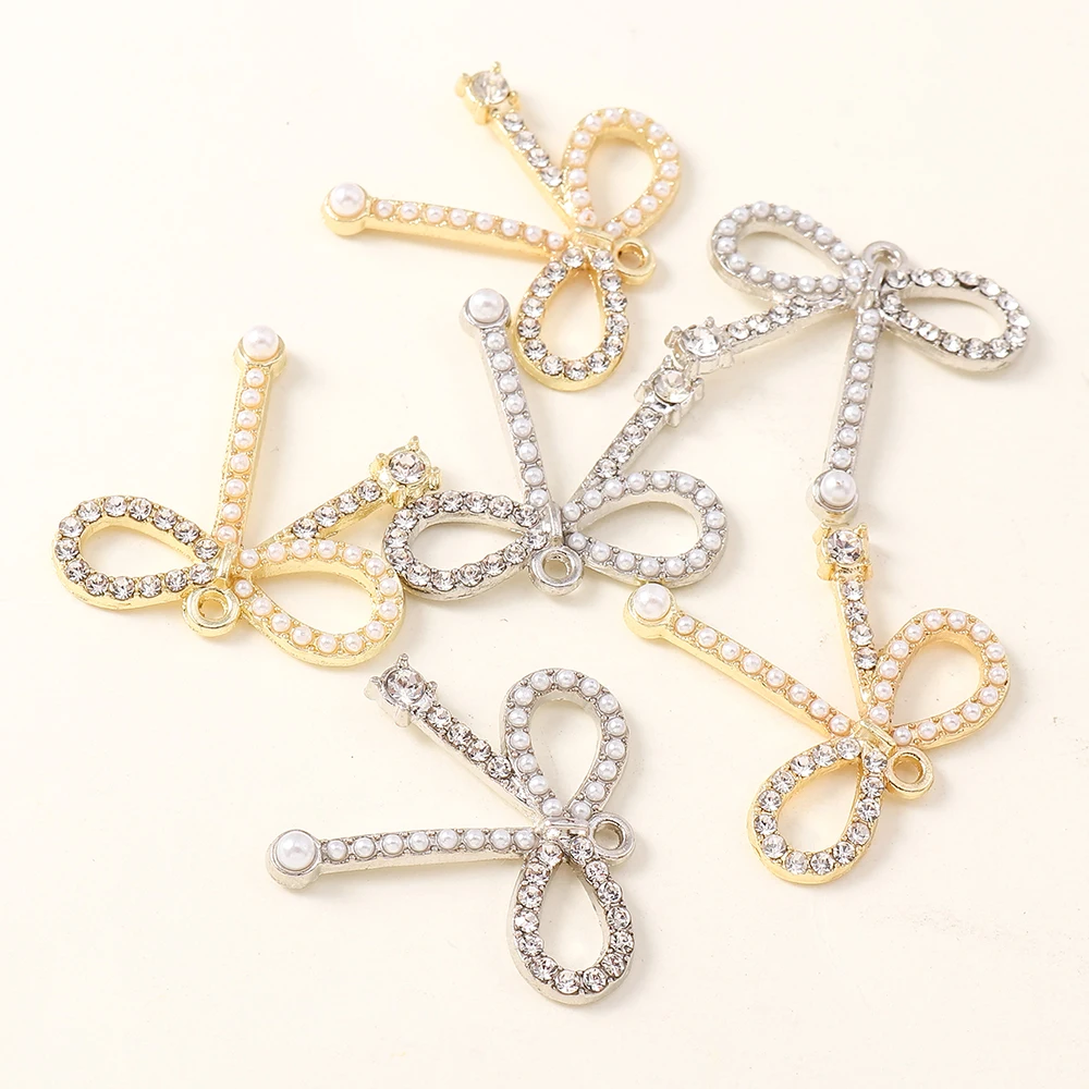 4 Stück zierliche Kristallperlen mit Schleife, Charms für niedliche Ohrringe, Halsketten, Anhänger, DIY, handgefertigter Schmuck