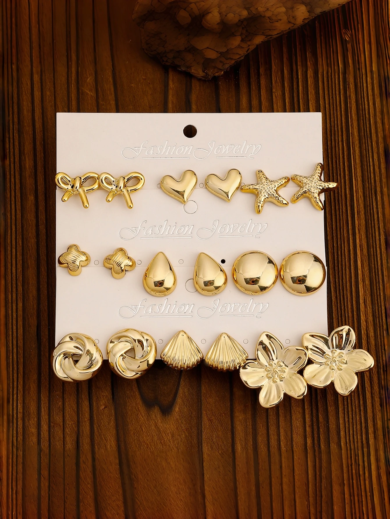 3 a 9 pares de brincos novos em formato de elemento, material plástico banhado a ouro, adequados para uso em férias e presentes para mulheres.