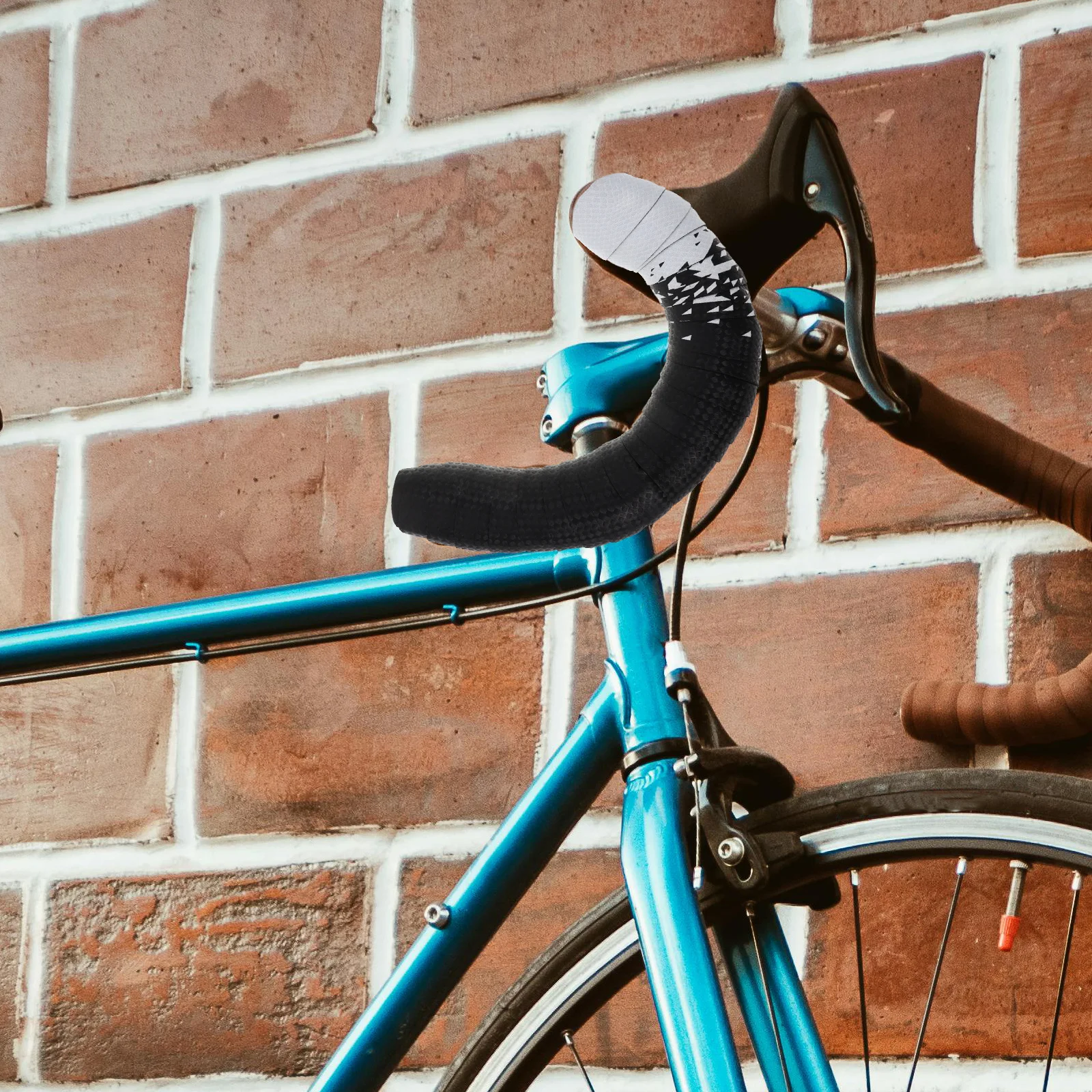 1Pair Road Bike Handlebar Tape Carbon Texture Durable Lightweight Enhanced Grip Cycling Wrap Comfortable Bicycle Accessories