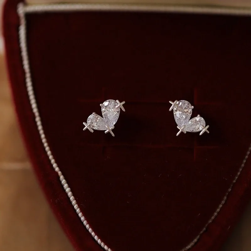 المتخصصة تصميم تحسس ضوء الأقراط القلب الفاخرة S925 فضة أقراط الحب الماس رائعة بسيطة المألوف القرط #1