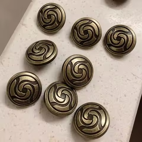 Gojou Satoru Nobara Kugisaki Itadori Yuuji Fushiguro Megumi Ryoumen Sukuna Cosplay Button Material: Alloy 2.2CM