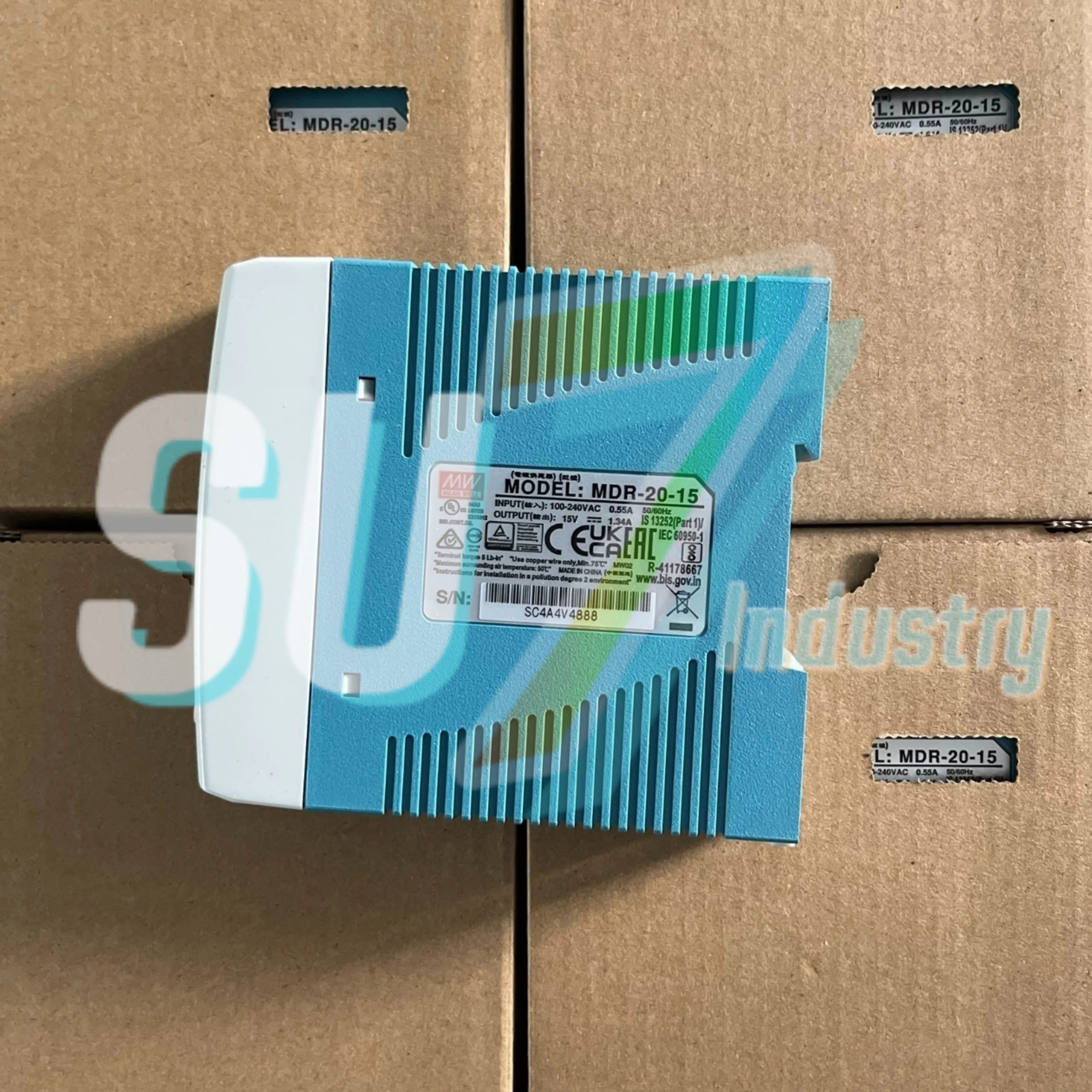 يعني جيدا MDR-20-12 MDR-20-15 مفتاح إمداد الطاقة الجديد في الصندوق