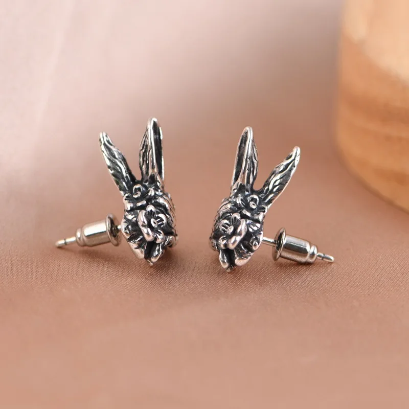 Vintage Silver Color Carving Flower Red Eye Rabbit Stud Earrings for Women Men Animal Earrings Hip Hop Jewelry Accessories Gifts