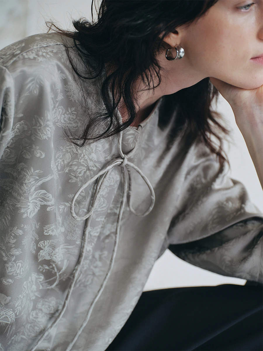 

Ele ort Satin irt with Dstring And Bowtie Chinese Sle round Ne Cuff irt by MeeMeeLab Original Design Loose Fit