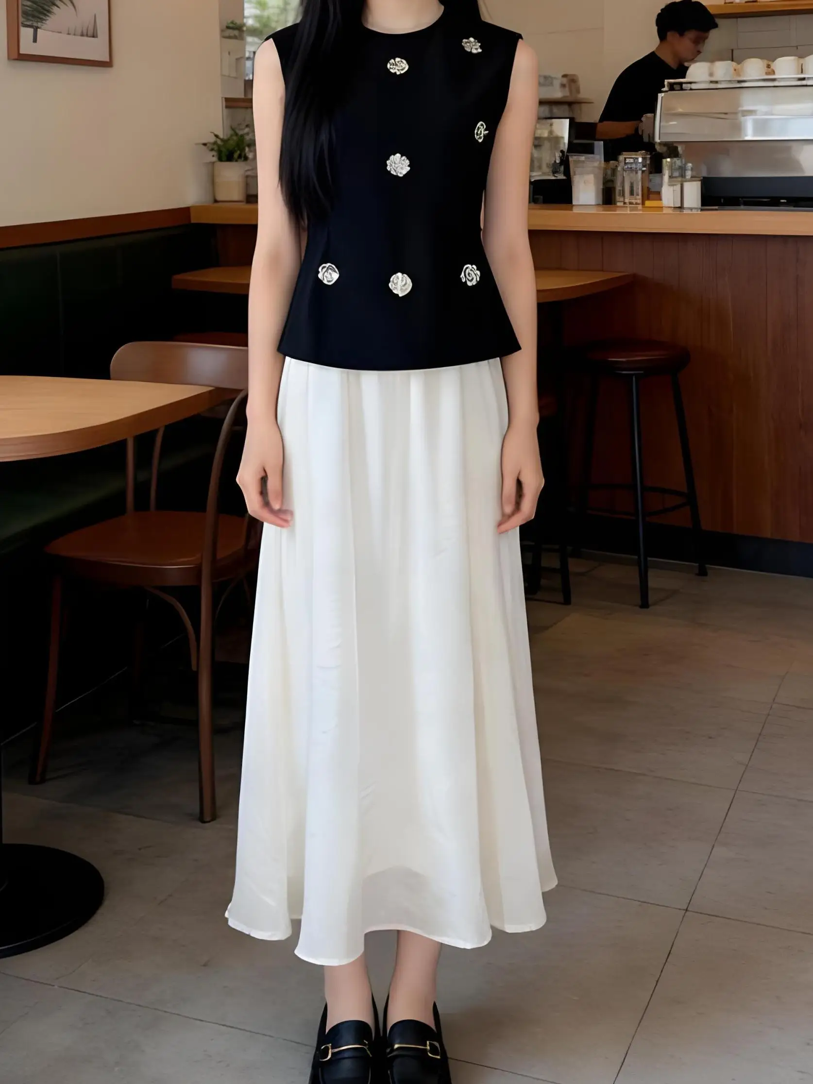 

Корейский комплект с цветочным узором: элегантный топ с круглым вырезом и юбка. Дышащий костюм для женщин.