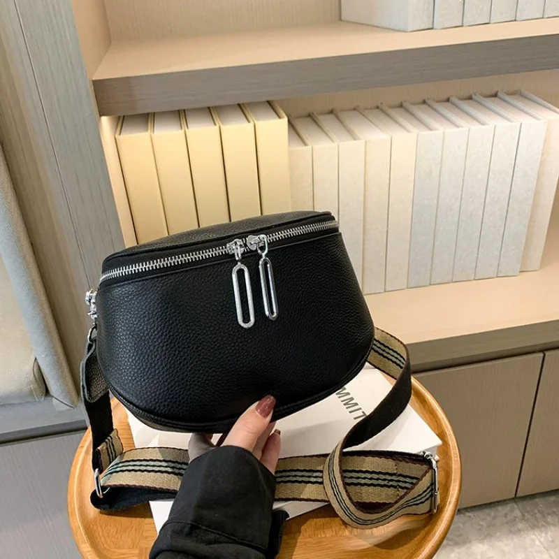 

Popular Classic Women's Messenger Bag Leather Handbag With Detachable Strap By Elegant Designer