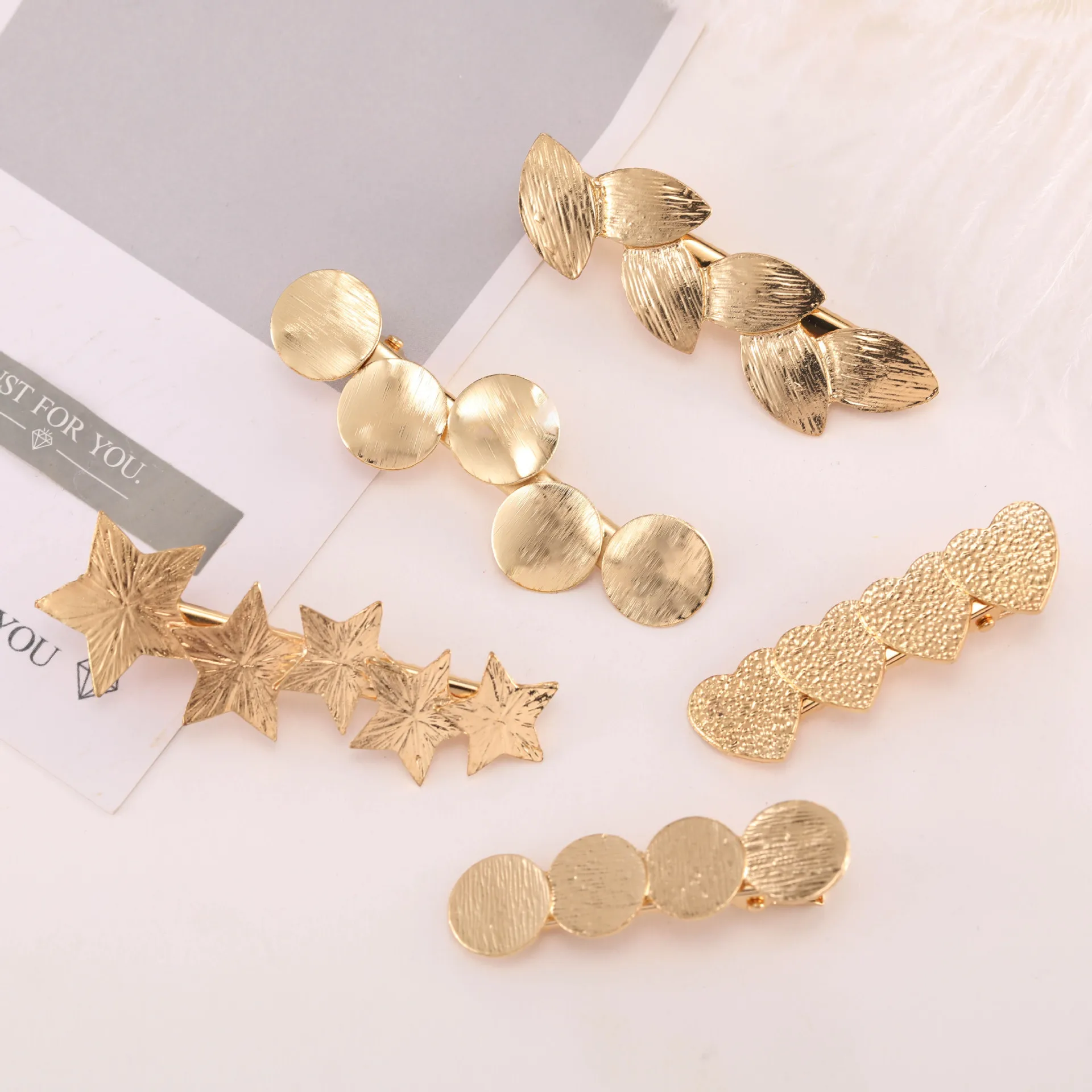 

10Pcs/Lot Simple Metal Star Hairpin INS Pentagram Retro Hair Clip Korean Gold Leaf Duck Beak Side Barrettes Accessories HA1413