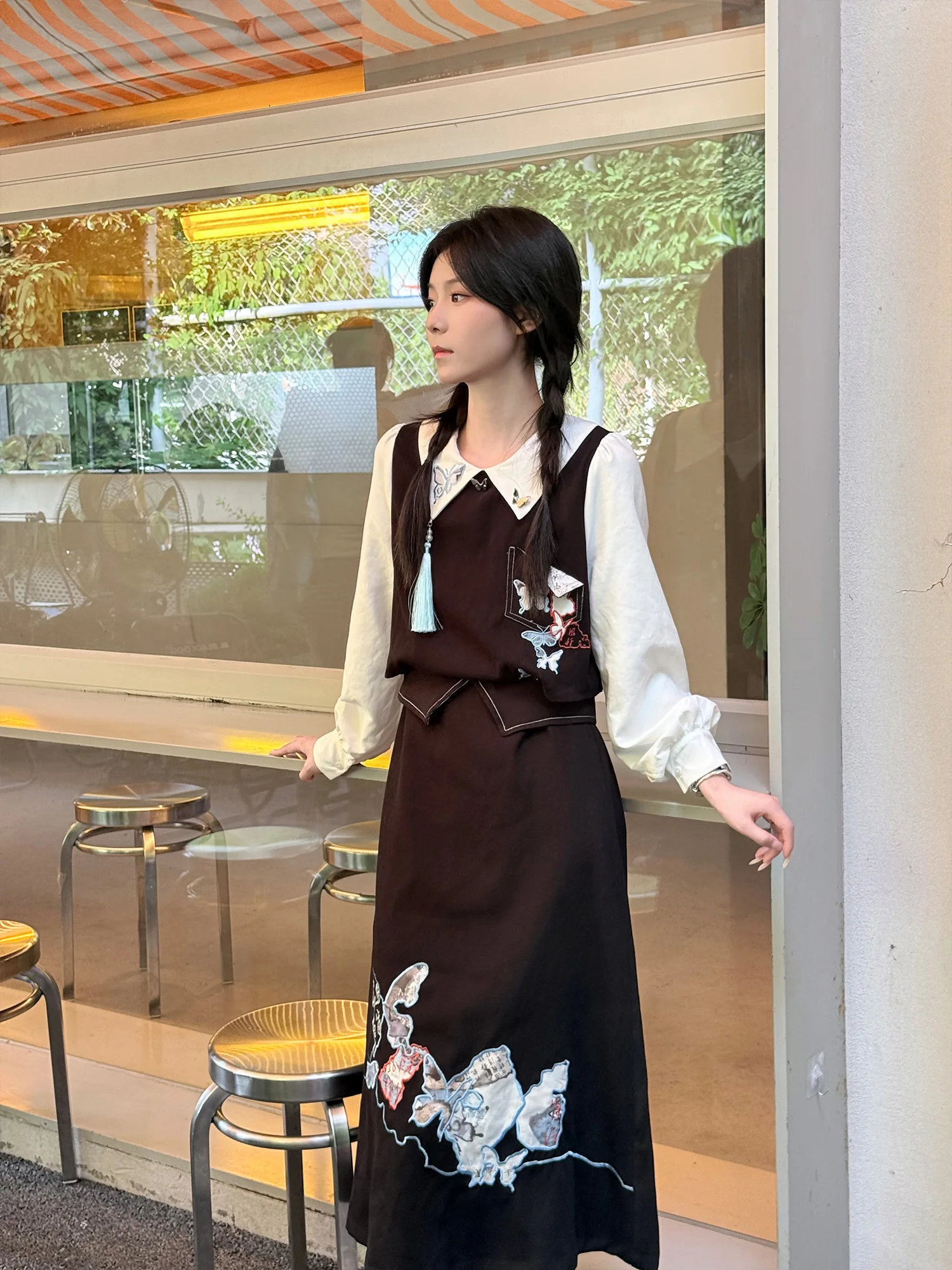 Elegant Long Sleeve Embroidered Shirt Collar Dress Versatile Autumn Slimming Fashionable Women's Daily Wear Polyester Fabric