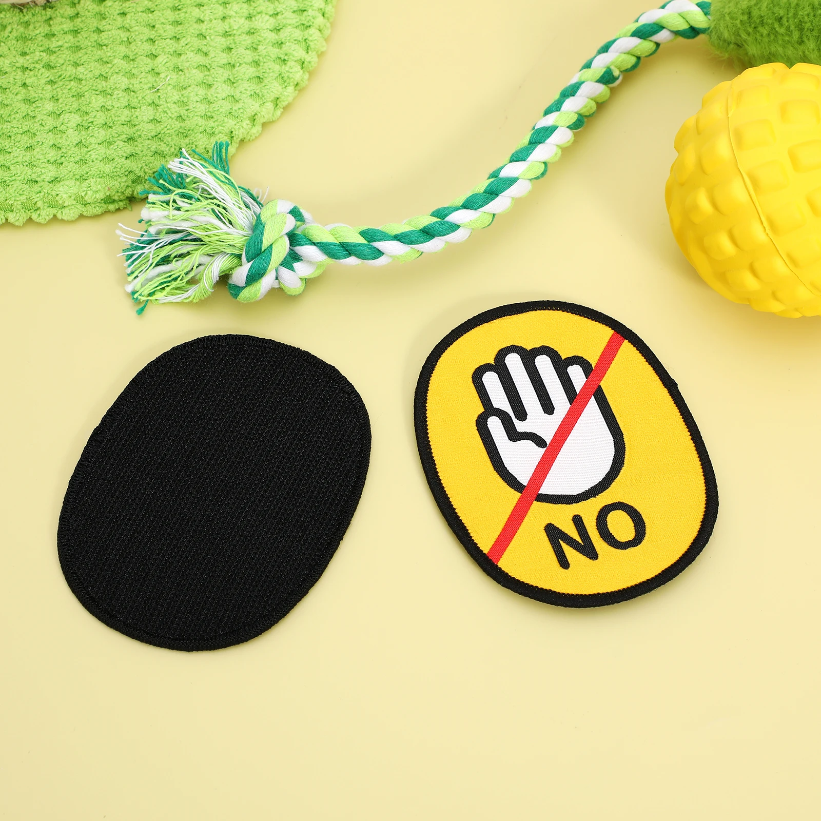 

Durable Do Not Pet Dog Sign Sticker Warning Decal for Leash Easy to Apply and Remove No Residue Pet Leash Sticker