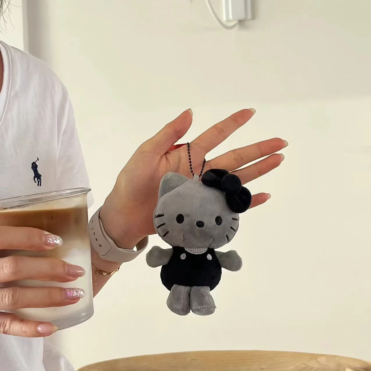 かわいいハローキティぬいぐるみキュート限定版セメントグレーシリーズロングレッグぬいぐるみ人形バックパックペンダントアニメガールギフト