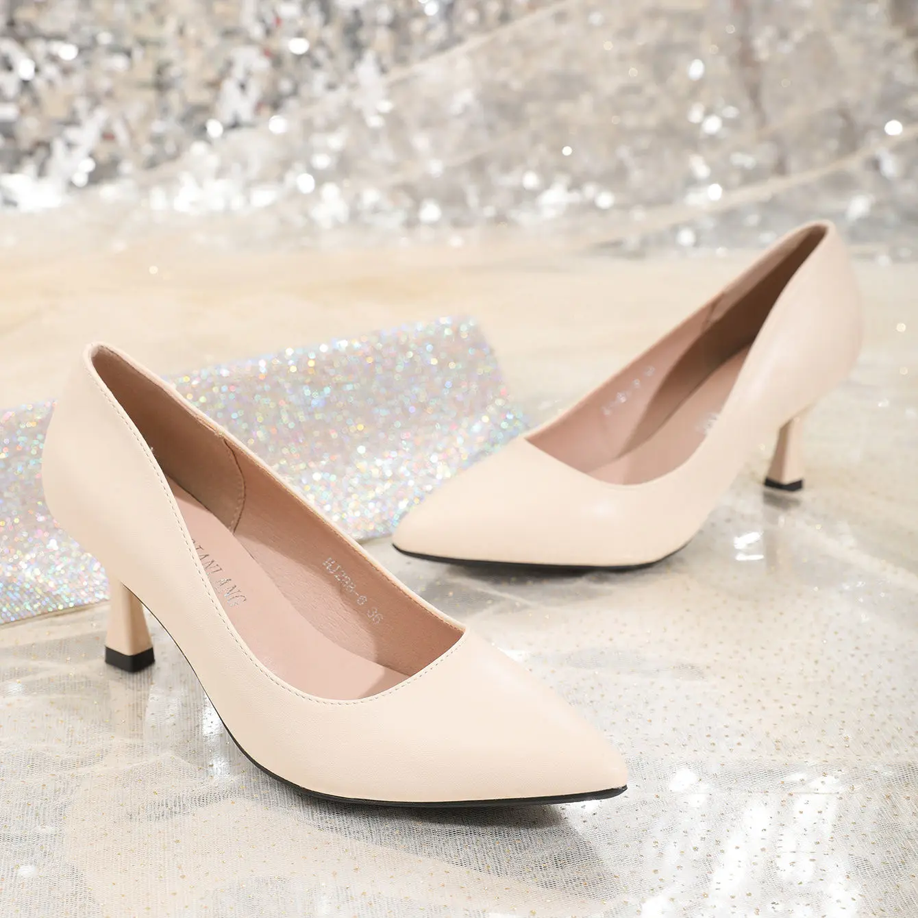 Simple pointed high-heeled shallow-mouthed fashion work shoes