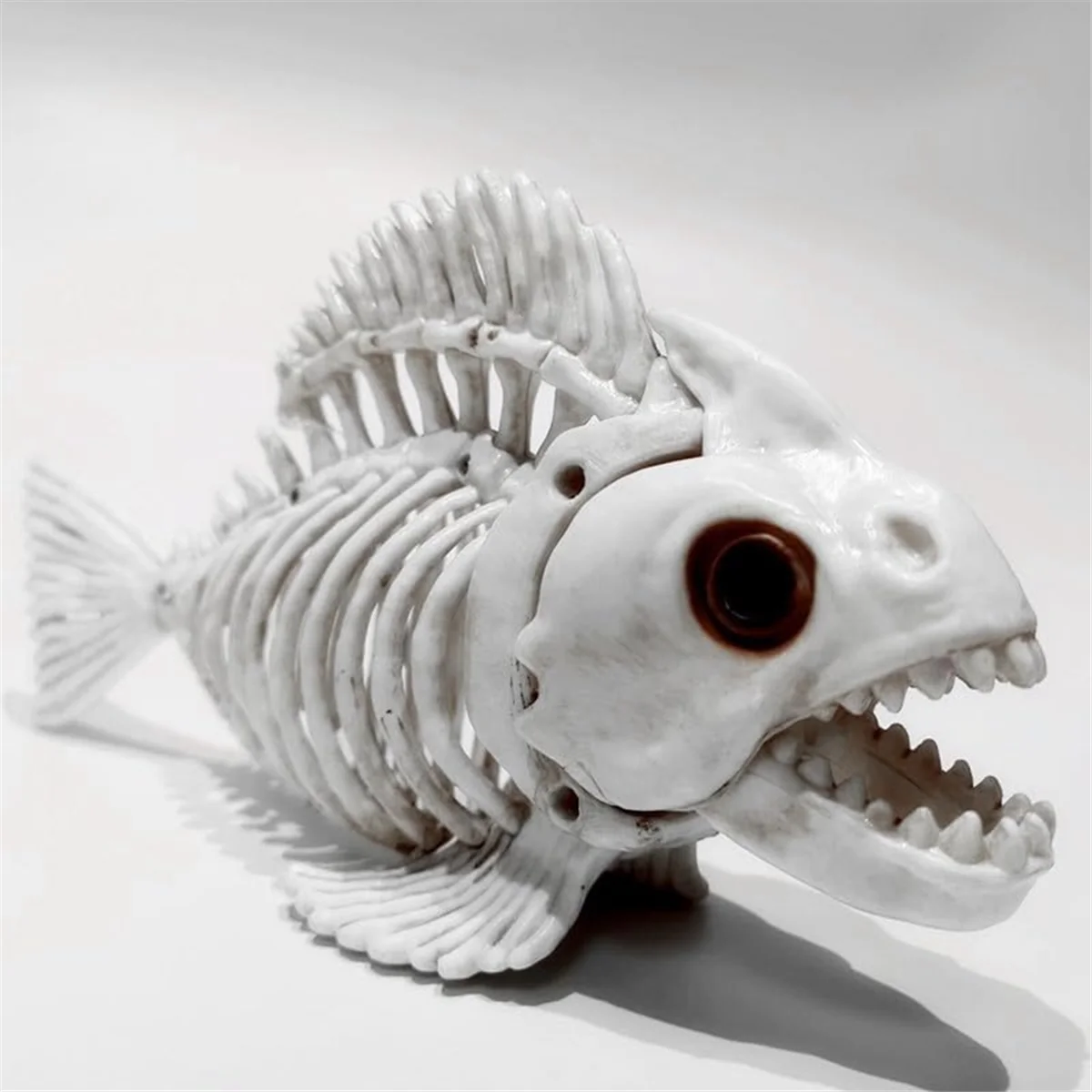 Skeleton Fish Halloween Decor Model, Plastic Animal Carp Skull Fishes Bone Art Ornaments, for Home Room Bedroom Decor