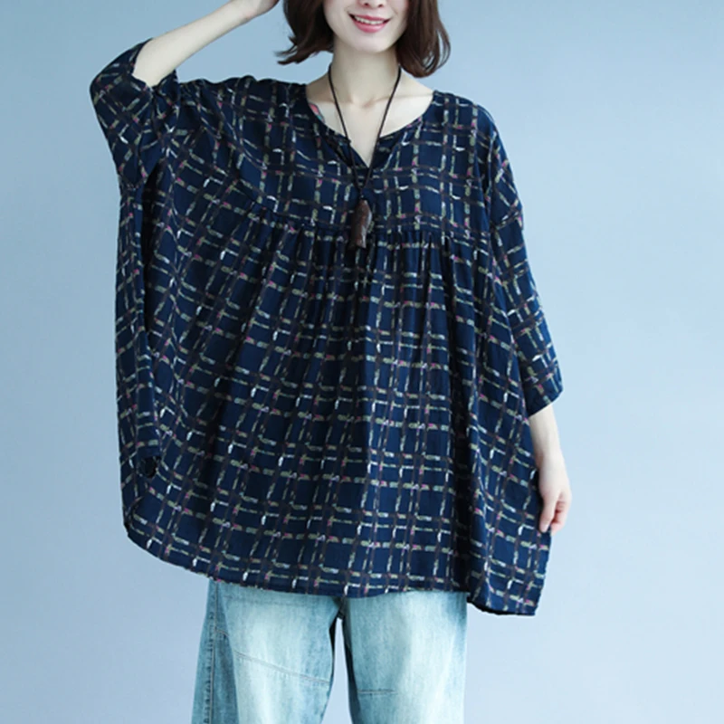 Wygodna koszulka z kwiatowym nadrukiem, wysoki stan, mały dekolt w serek, styl lalki, odzież damska plus size, nowa kolekcja wiosna-lato, uniwersalna.