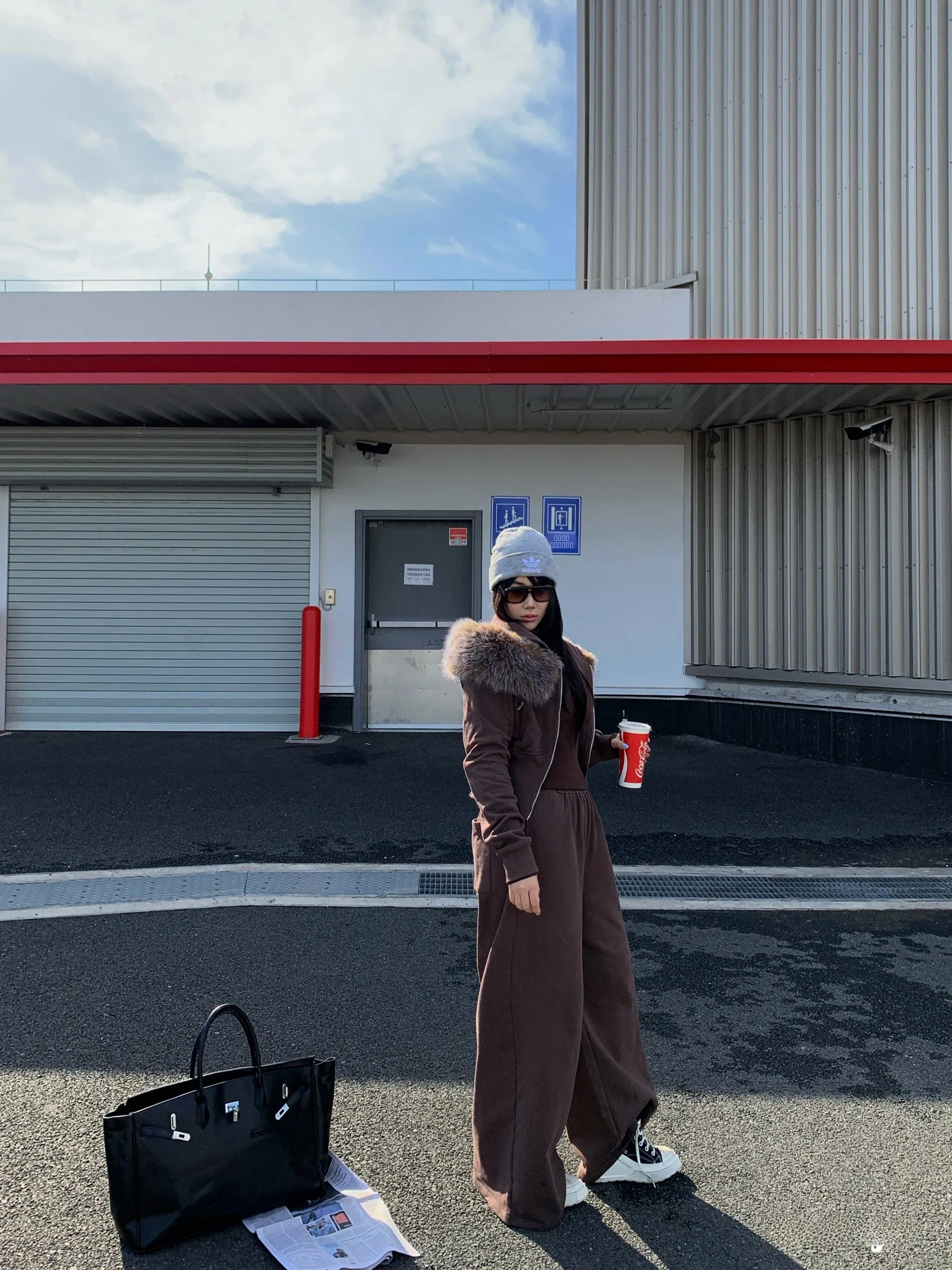 

Комплект из куртки и брюк Boolibyoo Brown Special Dye: утепленная тонкая флисовая куртка с капюшоном и регулируемой талией, модный зимний наряд больших размеров