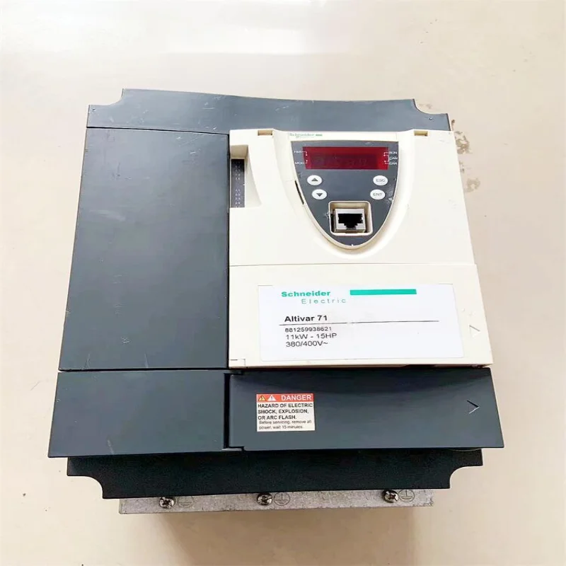 Second-hand Schneider 11KW inverter 380V ATV71HD11N4Z