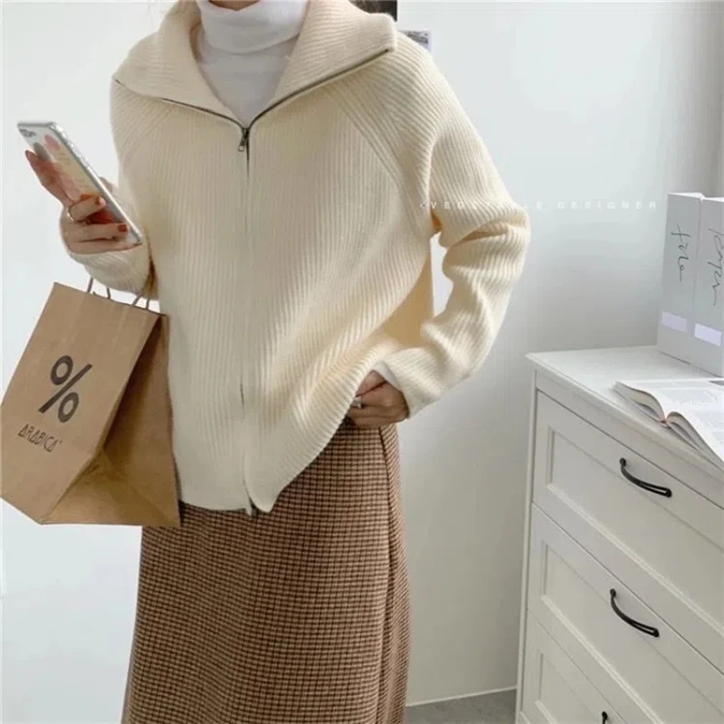 Spring Autumn Solid Color Turn-down Collar Long Sleeve Fashion Sweater Women High Street Zipper Cardigan Elegant All-match Tops