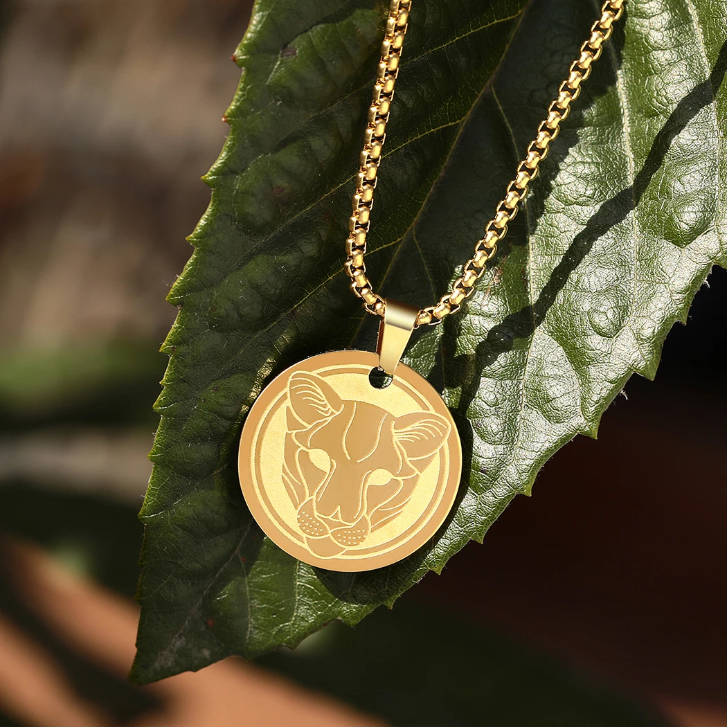 Chandler Stainless Steel Personalized Lioness Pendant Gold Plated Lioness Necklace Charm African Lion Jewelry Men and Women