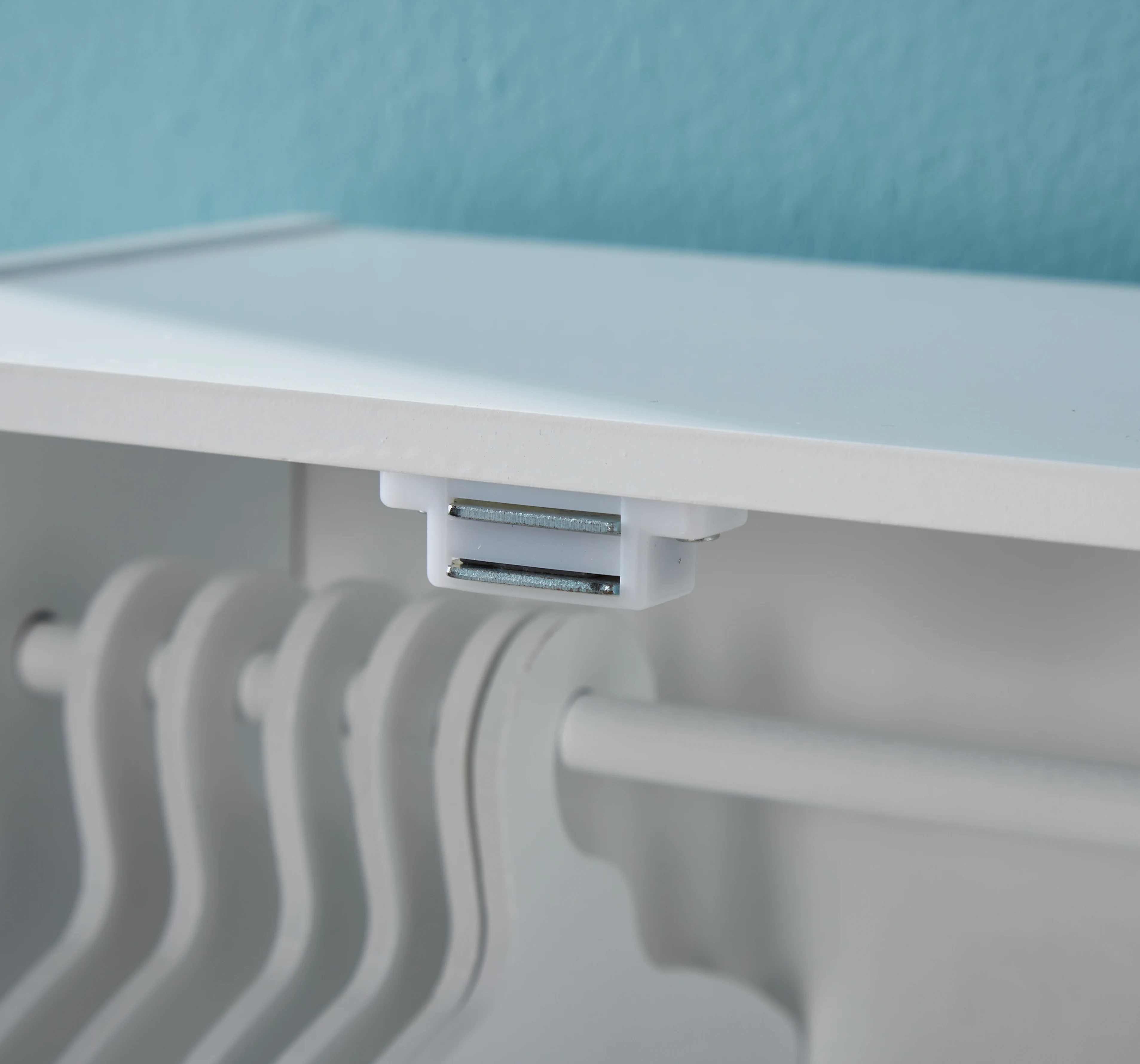 人形用ワードローブ 木製人形家具 人形服オーガナイザー 6つの洋服ハンガー付き 人形用戸棚 バービーアクセサリーおもちゃ用