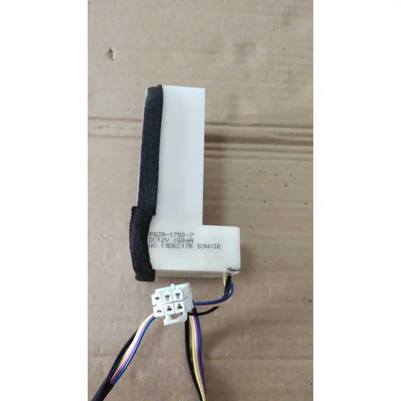 

Подходит для холодильника Midea BCD-529WKGPZM[E] Электрический демпфер FBZA-1750-7 в сборе воздуховода