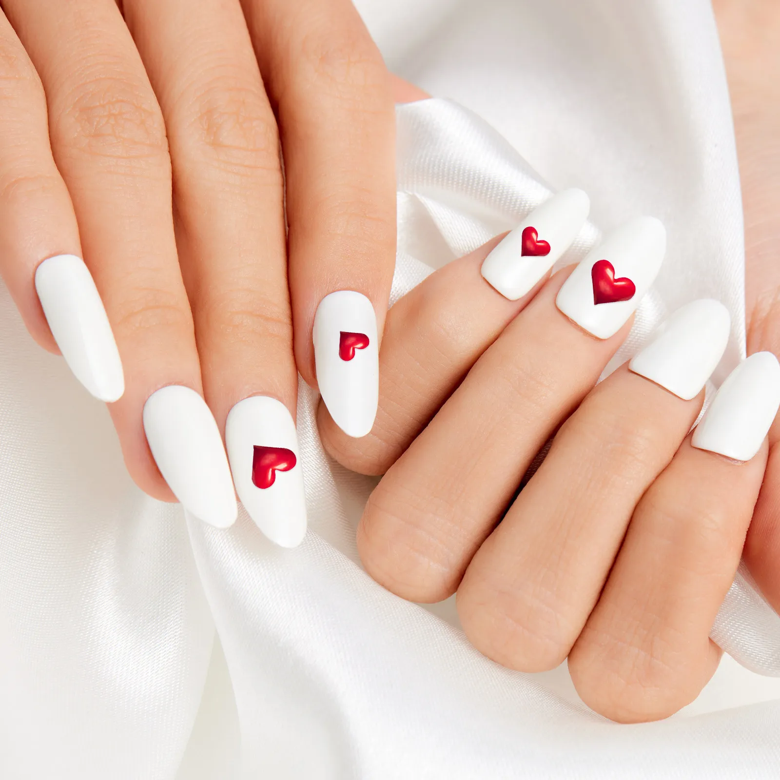 

3D Heart Silicone Nail Molds for Nail Art Making Tool Elegant Manicure Design Kit Reusable Soft Flexible Heart Mold for Gel