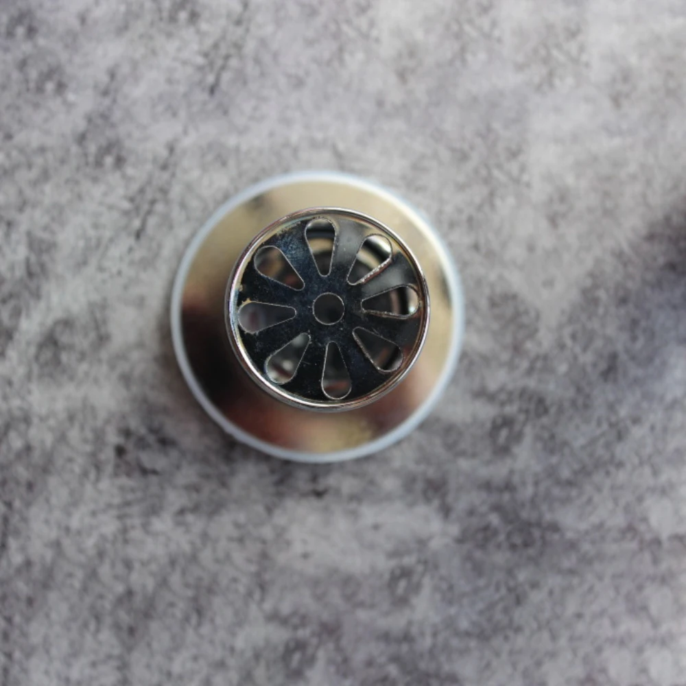 Koperen stuiterkernmand Innovatieve eenvoudige installatie Haarvanger ontwerp Duurzame constructie Efficiënte drainage Functioneel