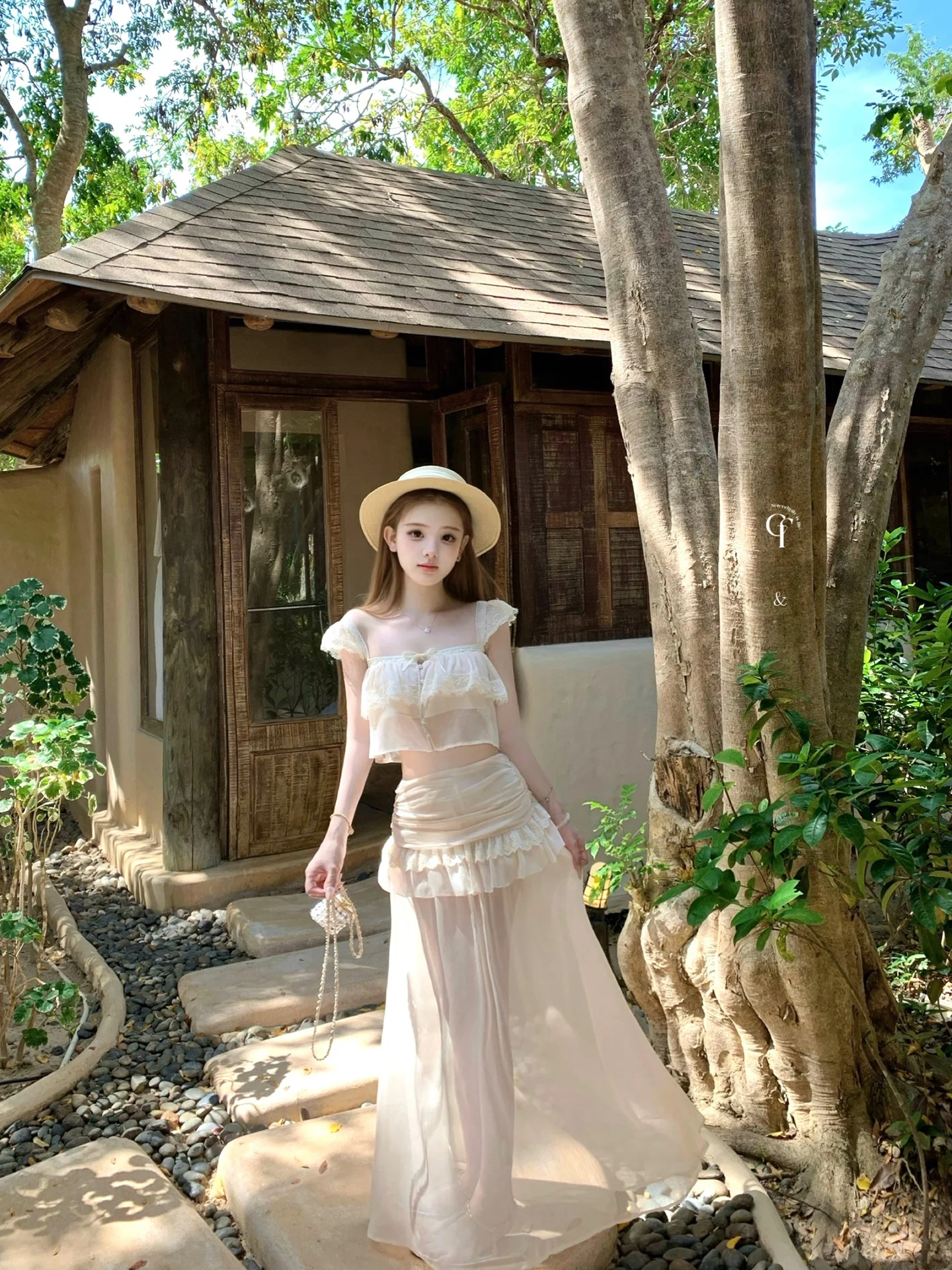 

Faionable Pink Lace ort Skirt And Long Dr Set with Pleats Chil Sung 26Ss Spring Collection Women's Tee-Piece Set But...